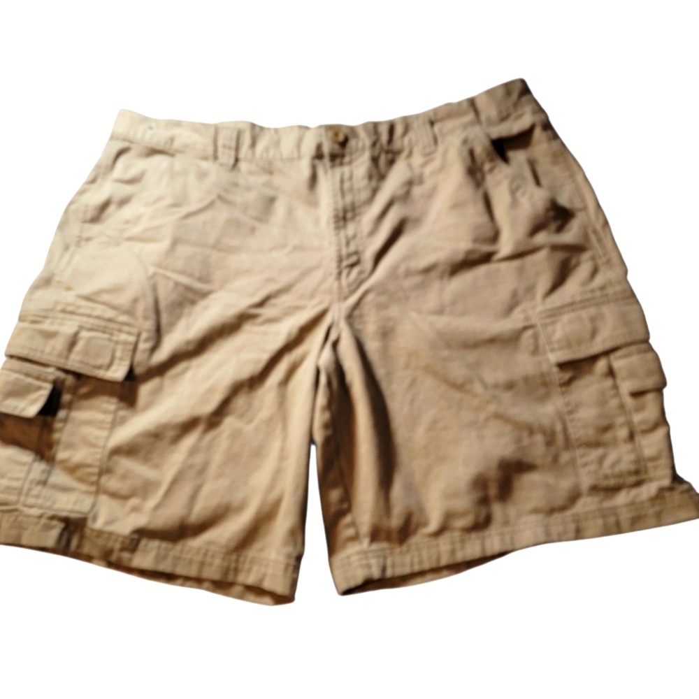 Basic Editions Men's Tan Cargo Shorts Relaxed Fit